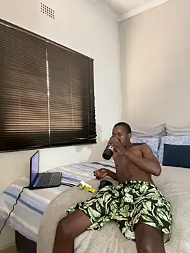 Snapshot of Boytoy_BigD chatting on 11.24.25 Boytoy BigD online show from 11.24.25