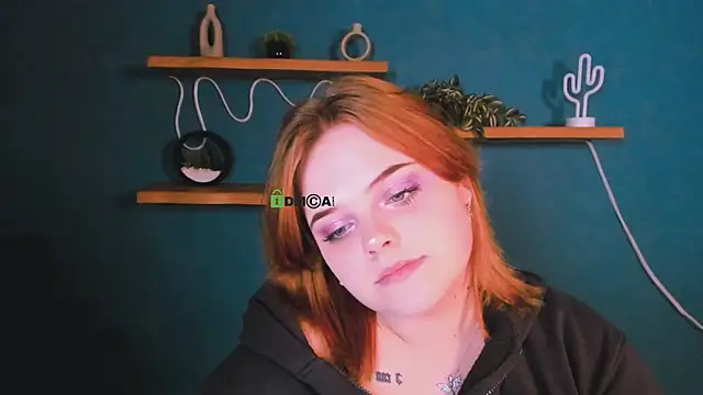 Snapshot of lika_pop chatting on 11.18.25 lika pop online show from 11.18.25