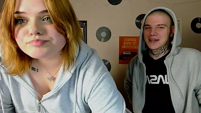 Snapshot of lika_pop chatting on 11.25.25 lika pop online show from 11.25.25