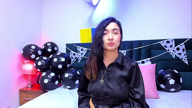 VictoriaRouge  online show from 06.11.26
