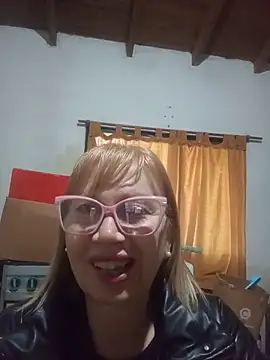 SexyMilf1211 online show from 05.21.26