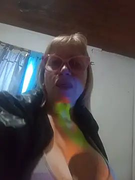 SexyMilf1211 online show from 06.14.26