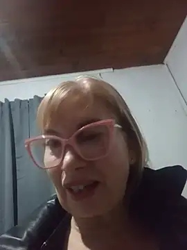 Snapshot of SexyMilf1211 chatting on 06.30.26 SexyMilf1211 online show from 06.30.26