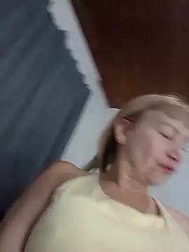 Snapshot of SexyMilf1211 chatting on 07.26.26 SexyMilf1211 online show from 07.26.26