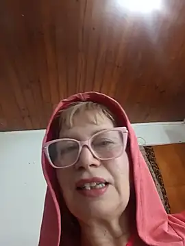 Snapshot of SexyMilf1211 chatting on 07.28.26 SexyMilf1211 online show from 07.28.26
