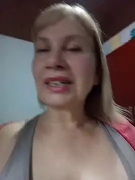 Snapshot of SexyMilf1211 chatting on 08.01.26 SexyMilf1211 online show from 08.01.26