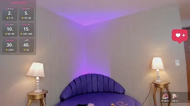 Snapshot of Midnight_Bluee chatting on 12.02.25 Midnight Bluee online show from 12.02.25