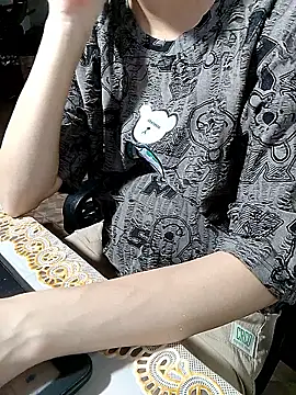 Snapshot of -Bella-a chatting on 05.17.26 -Bella-a online show from 05.17.26