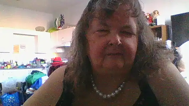 Snapshot of TiguhguhrsRose chatting on 11.19.25 TiguhguhrsRose online show from 11.19.25