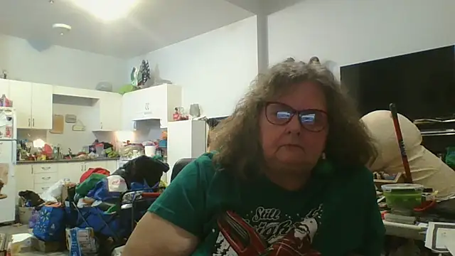 Snapshot of TiguhguhrsRose chatting on 11.26.25 TiguhguhrsRose online show from 11.26.25