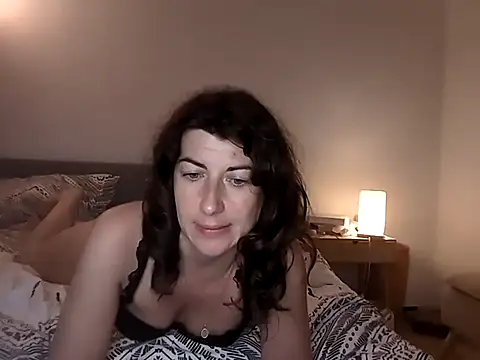 Snapshot of Jo_LieLive chatting on 06.19.26 Jo LieLive online show from 06.19.26