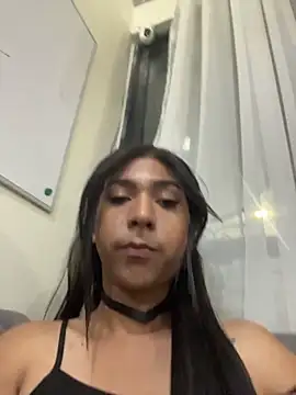 Snapshot of Hopemoretti chatting on 11.27.25 Hopemoretti online show from 11.27.25