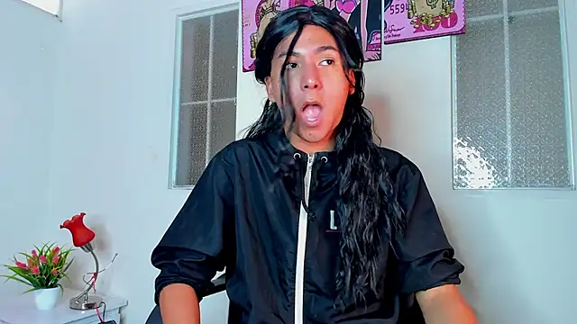 Snapshot of Hopemoretti chatting on 03.04.26 Hopemoretti online show from 03.04.26