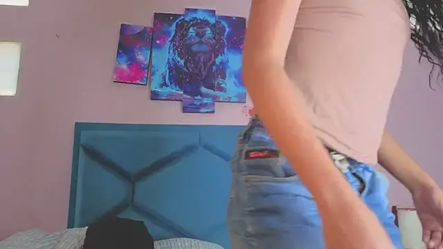 Snapshot of Hopemoretti chatting on 03.16.26 Hopemoretti online show from 03.16.26