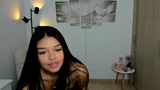haileyflorez  online show from 05.06.26