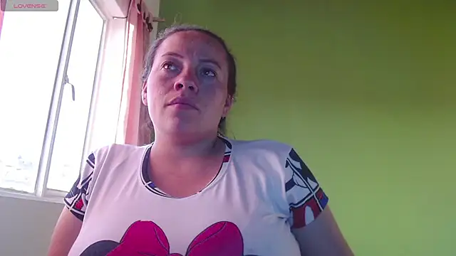 Snapshot of Rouse_hot_ chatting on 06.23.26 Rouse hot online show from 06.23.26