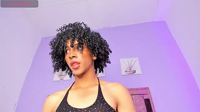 Snapshot of alaiasexygirl chatting on 11.29.25 alaiasexygirl online show from 11.29.25