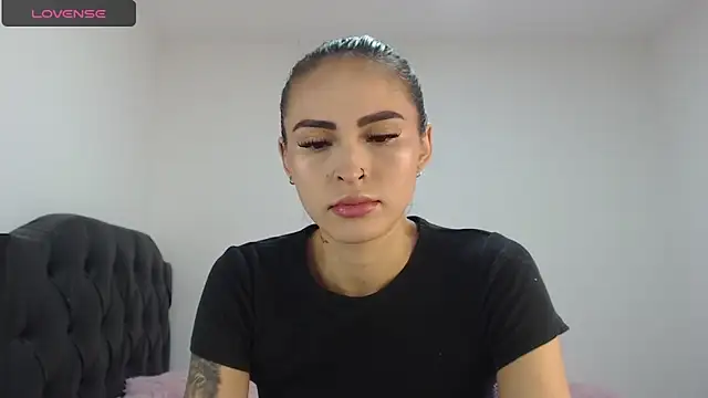 Snapshot of Linda__fiore chatting on 12.16.25 Linda fiore online show from 12.16.25