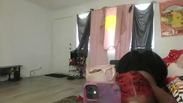 Snapshot of Mistresslucyxxx chatting on 11.23.25 Mistresslucyxxx online show from 11.23.25