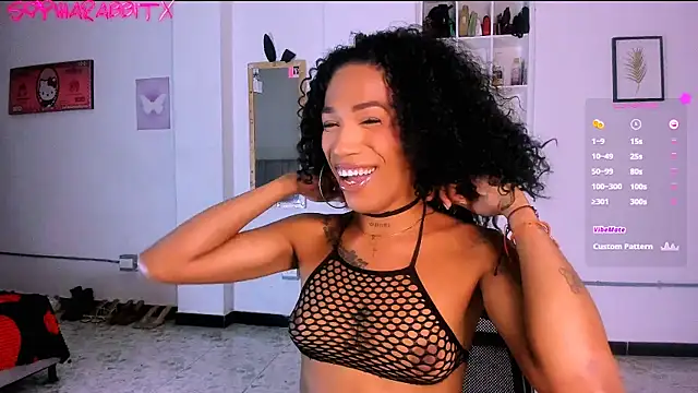 Snapshot of _Larabbitxx chatting on 05.22.26 Larabbitxx online show from 05.22.26
