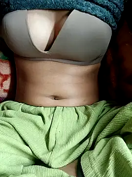 Snapshot of Miss_Nidhi89 chatting on 12.22.25 Miss Nidhi89 online show from 12.22.25