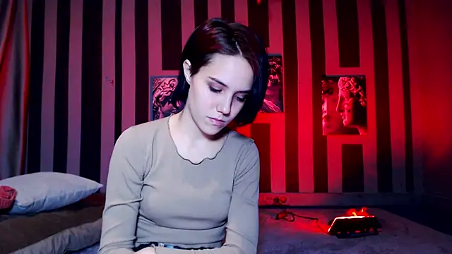 Snapshot of onaloon chatting on 11.26.25 onaloon online show from 11.26.25