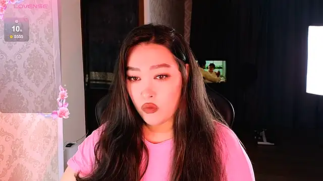 Emma Uilson online show from 11.19.25