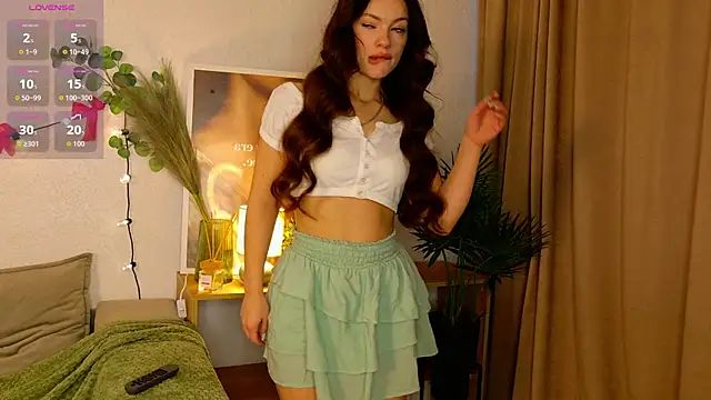 Snapshot of Taylla_Nouell chatting on 12.21.25 Taylla Nouell online show from 12.21.25