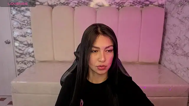 Snapshot of Maleja_v_ chatting on 12.03.25 Maleja v online show from 12.03.25