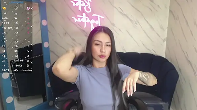 Snapshot of Maleja_v_ chatting on 01.19.26 Maleja v online show from 01.19.26