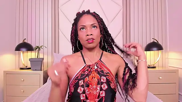 Snapshot of LailaDavidson chatting on 01.12.26 LailaDavidson online show from 01.12.26