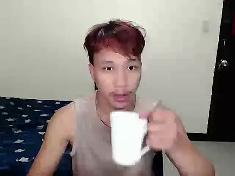 Snapshot of newgys chatting on 11.15.25 newgys online show from 11.15.25