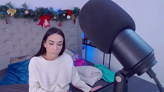 Snapshot of ArielEvans chatting on 01.11.26 ArielEvans online show from 01.11.26