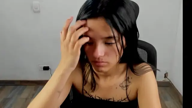 Snapshot of Candy__Girll18 chatting on 04.03.26 Candy Girll18 online show from 04.03.26