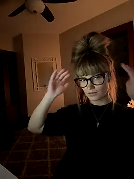 Snapshot of sofrancy chatting on 12.01.25 sofrancy online show from 12.01.25