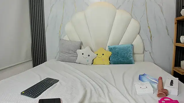 Emily Frostt online show from 06.16.26