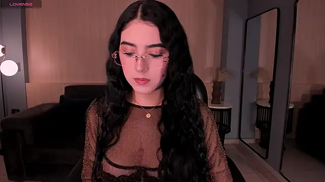 HaileyRoss  online show from 06.19.26