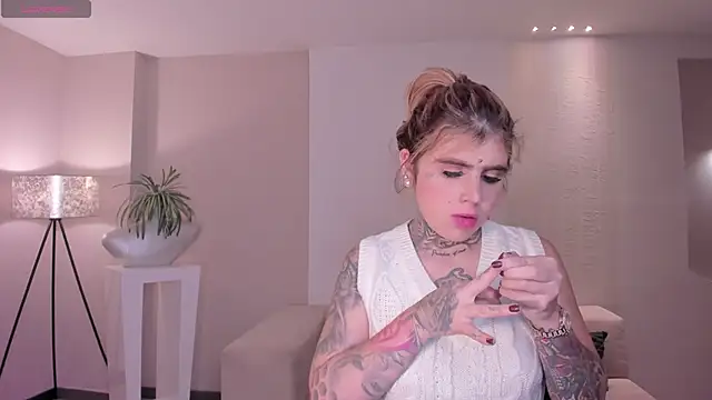 CarlaBrunni online show from 12.22.25