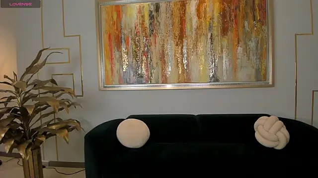 ZaraKafruni online show from 04.22.26