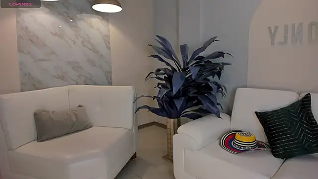 ZaraKafruni online show from 06.23.26