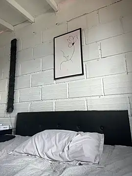 Snapshot of LaraDanverss chatting on 11.28.25 LaraDanverss online show from 11.28.25