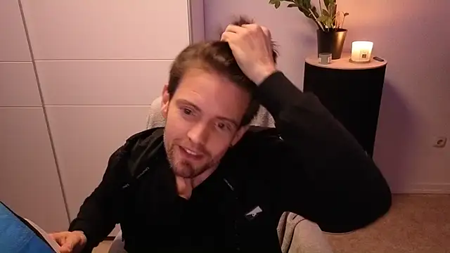 Snapshot of Mystery_Mark chatting on 11.22.25 Mystery Mark online show from 11.22.25