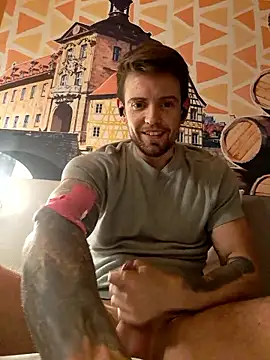 Snapshot of Mystery_Mark chatting on 01.08.26 Mystery Mark online show from 01.08.26