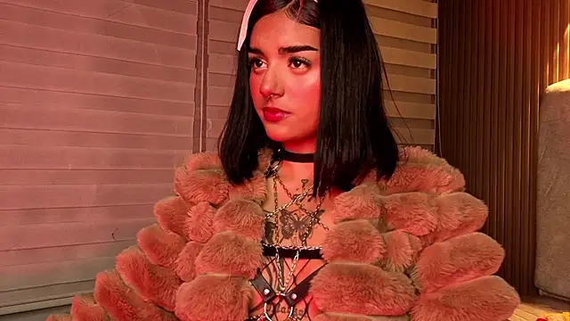 Snapshot of Milu_carbajal_x chatting on 05.31.26 Milu carbajal x online show from 05.31.26
