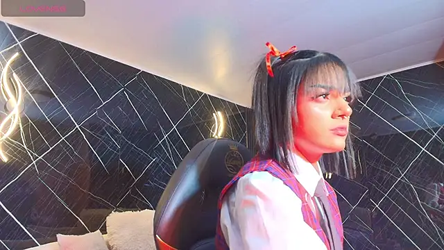 Snapshot of Milu_carbajal_x chatting on 07.25.26 Milu carbajal x online show from 07.25.26