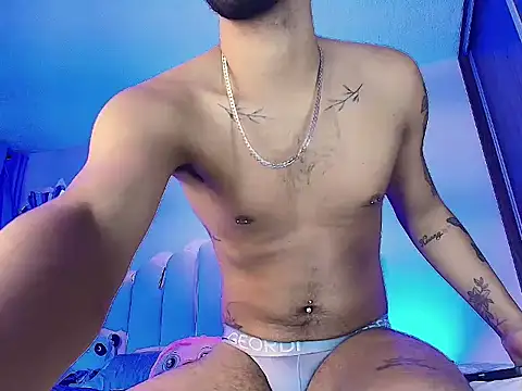 Snapshot of KMichelle1 chatting on 11.19.25 KMichelle1 online show from 11.19.25