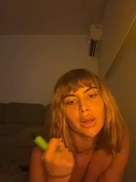 honeysohpia online show from 11.28.25