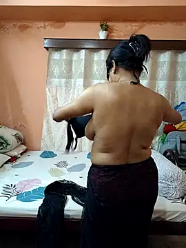 Snapshot of Cute-richa1 chatting on 02.02.26 Cute-richa1 online show from 02.02.26