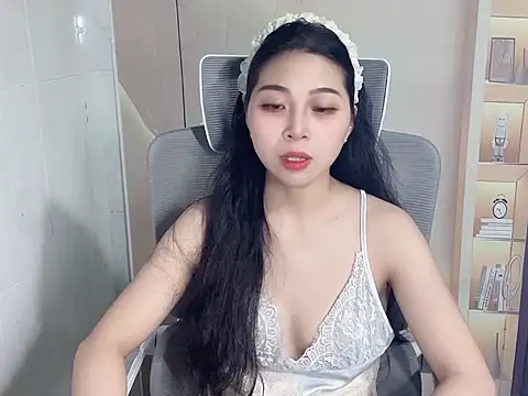 Lousii online show from 12.05.25