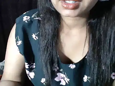 Snapshot of Queen_Bhanu chatting on 02.06.26 Queen Bhanu online show from 02.06.26